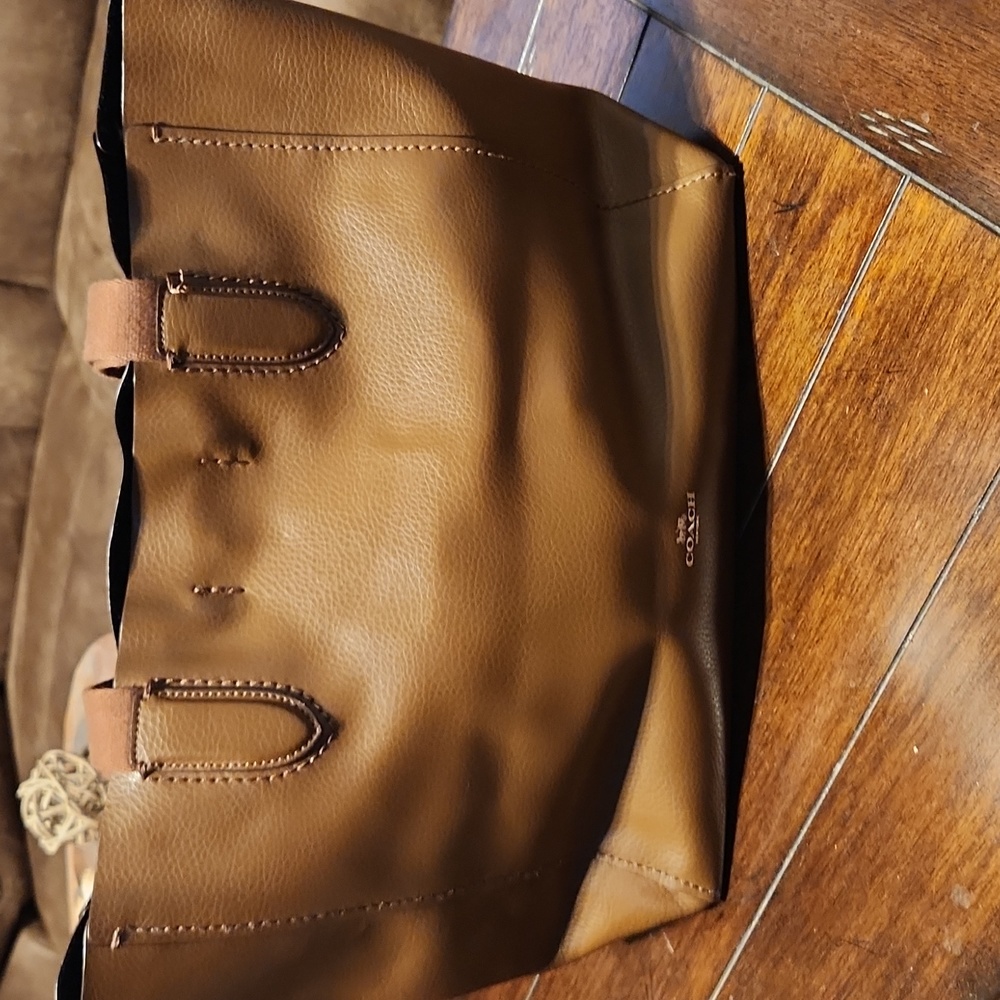 Coach Derby Tote in Pebble Leather